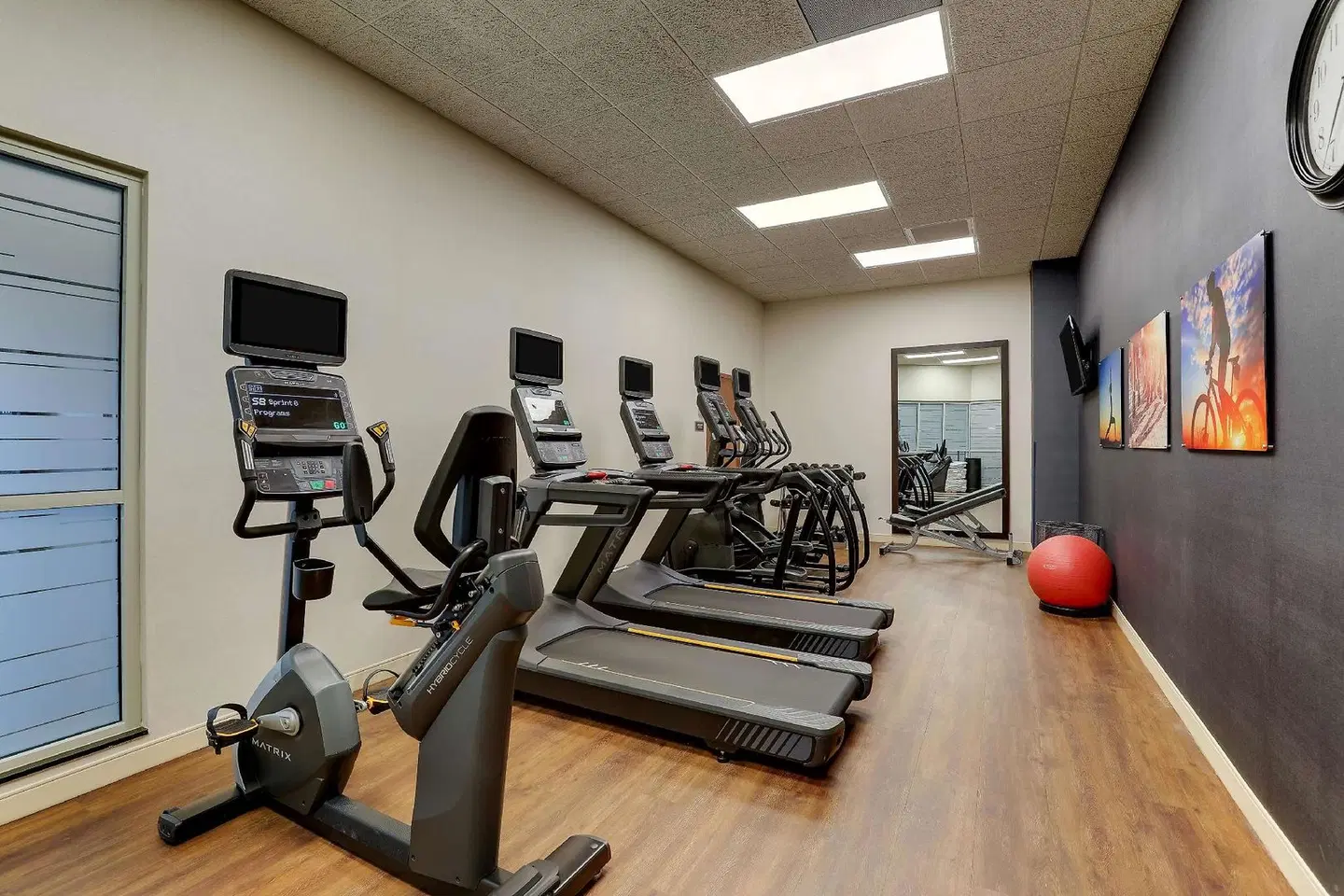 Drury Inn & Suites Arnold SPORTS_AND_LEISURE