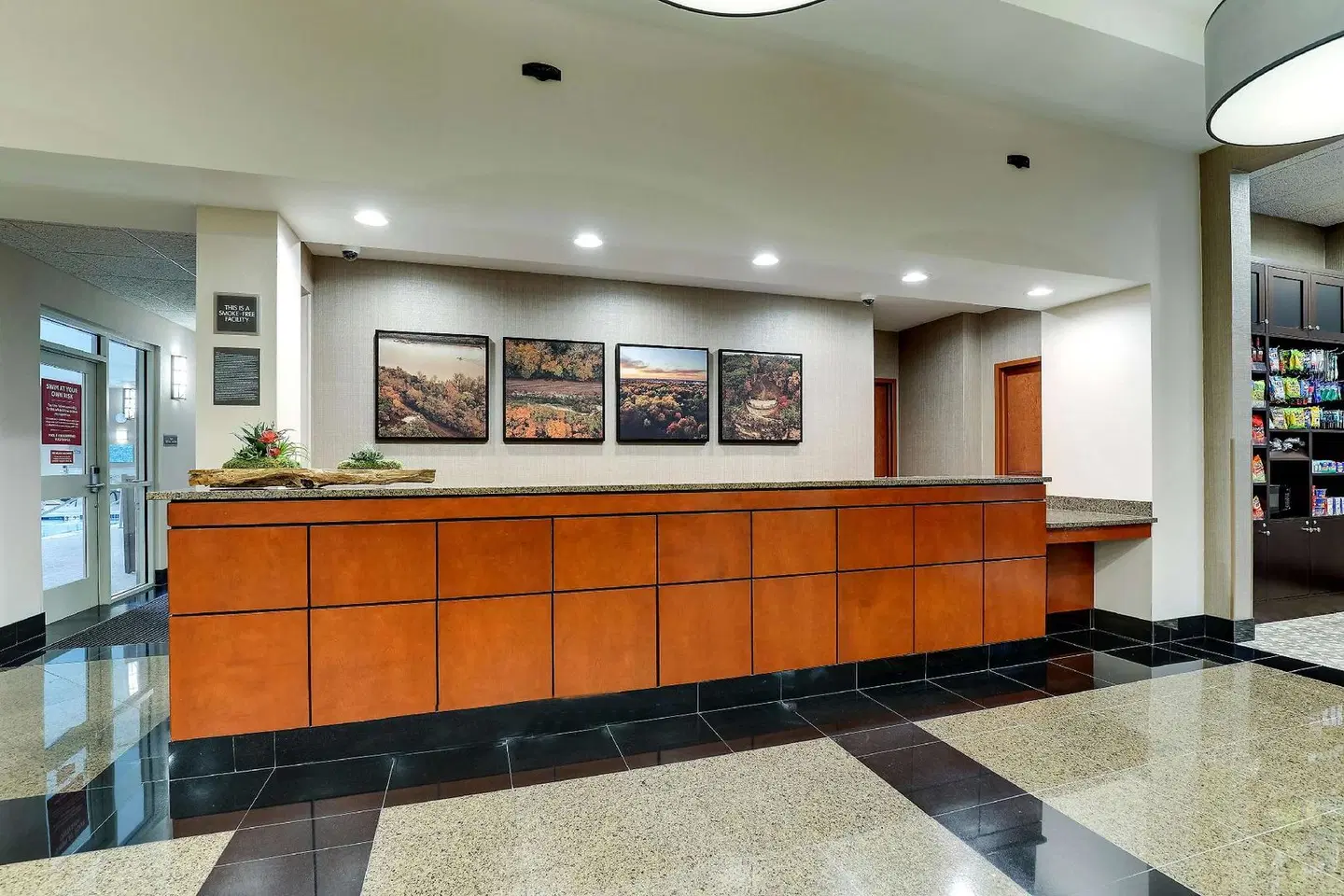 Drury Inn & Suites Arnold LOUNGE_LOBBY