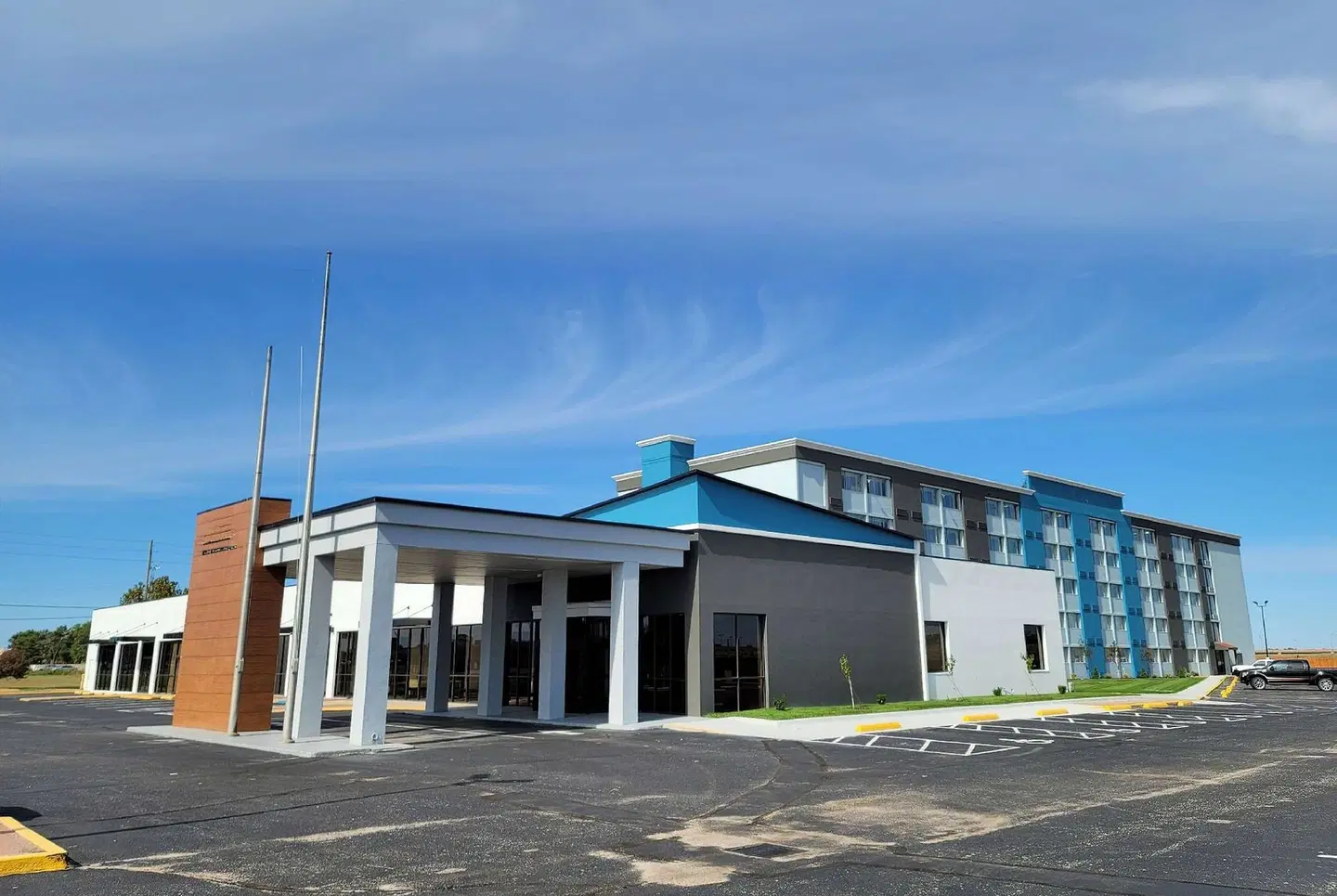 Hawthorn Suites by Wyndham Wichita Airport EXTERIOR