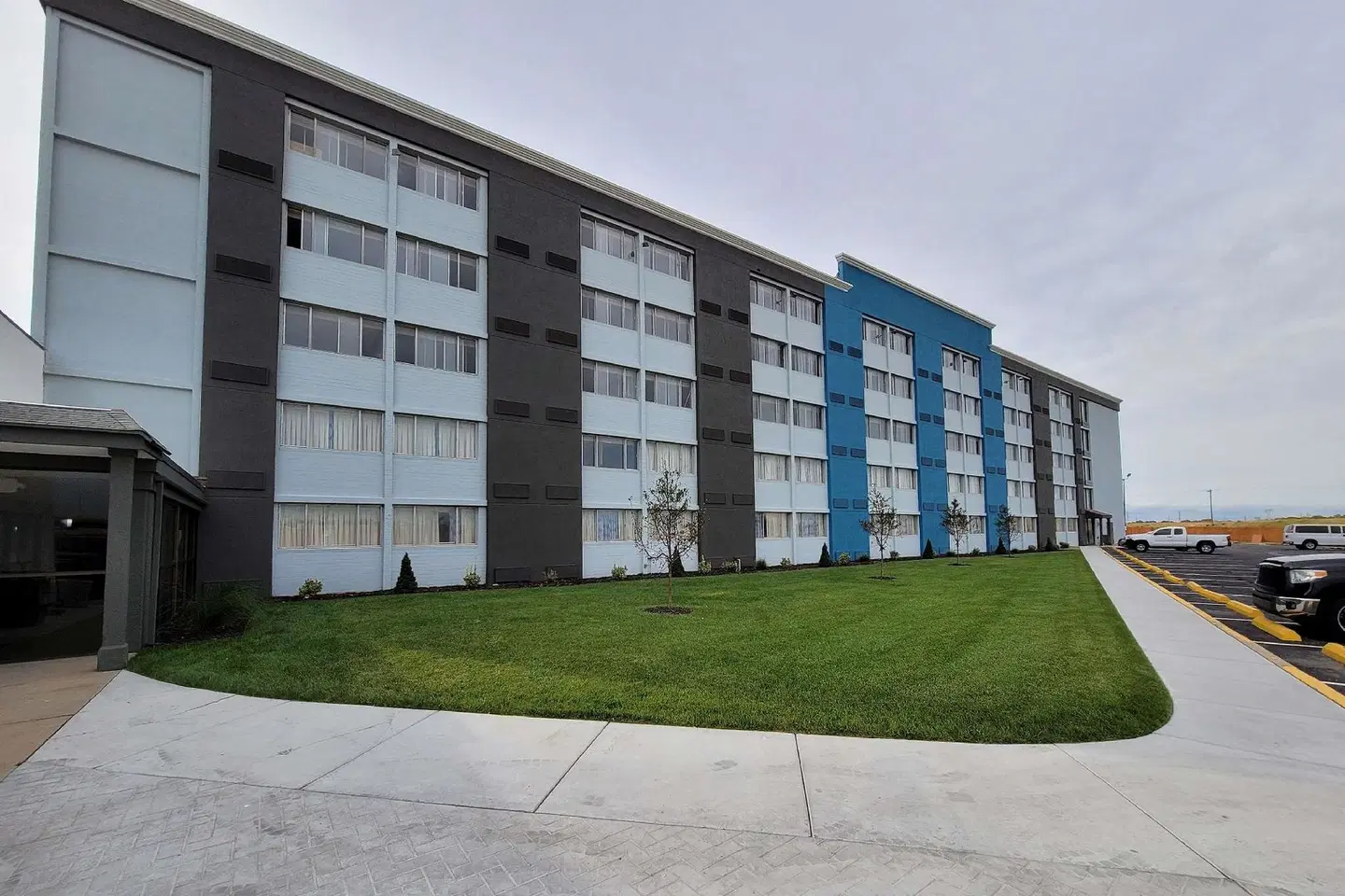Hawthorn Suites by Wyndham Wichita Airport EXTERIOR