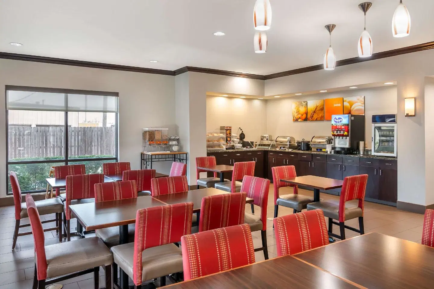 Comfort Suites Bar