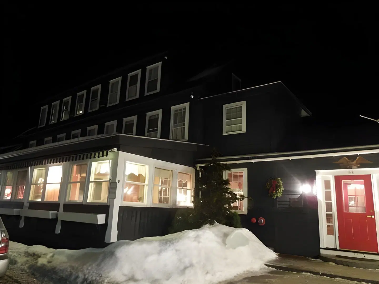 Wildcat Inn and Tavern EXTERIOR