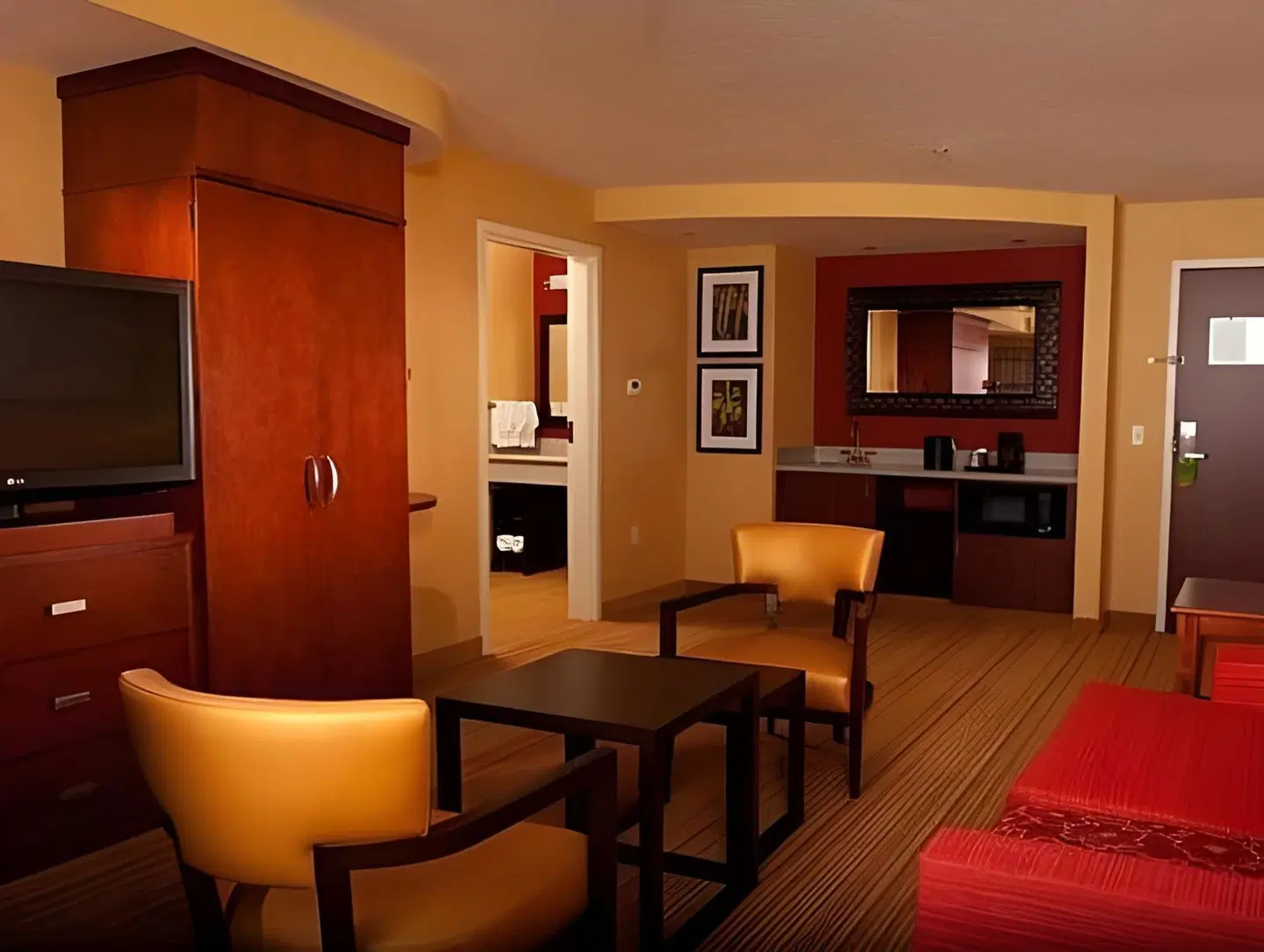 Courtyard by Marriott Milwaukee Airport LOUNGE_LOBBY