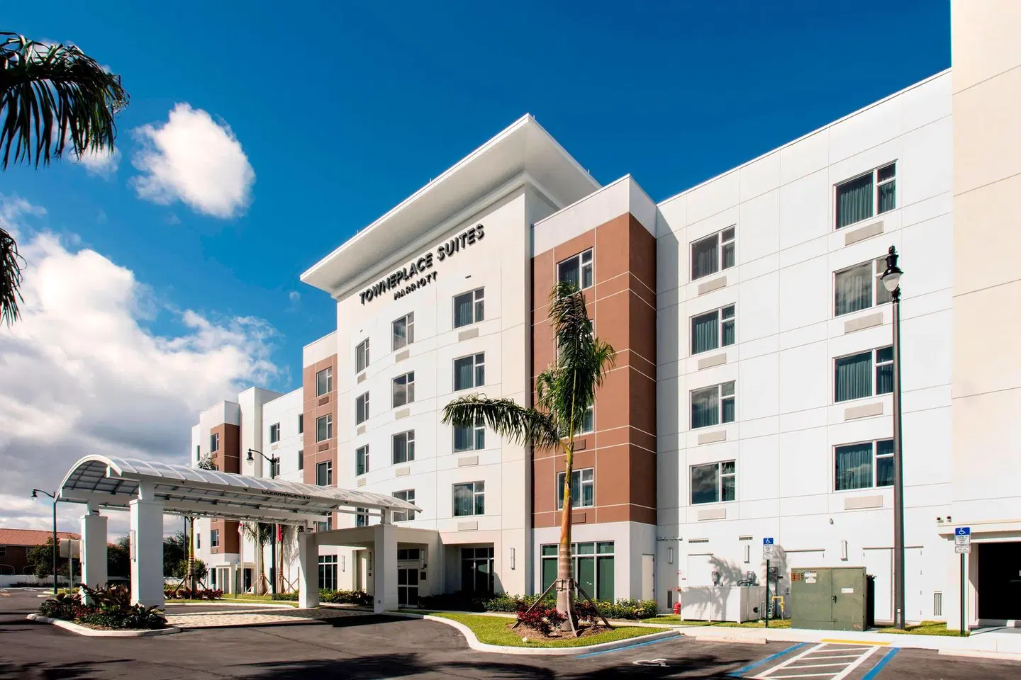 TownePlace Suites by Marriott Miami Homestead EXTERIOR