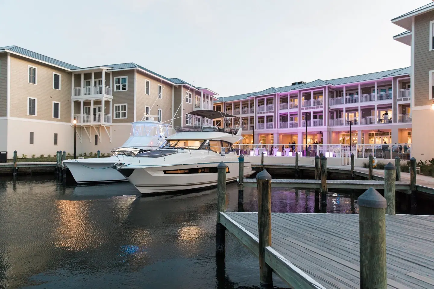Waterline Villas & Marina, Autograph Collection EXTERIOR