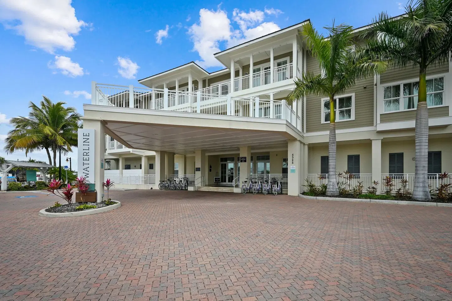 Waterline Villas & Marina, Autograph Collection EXTERIOR