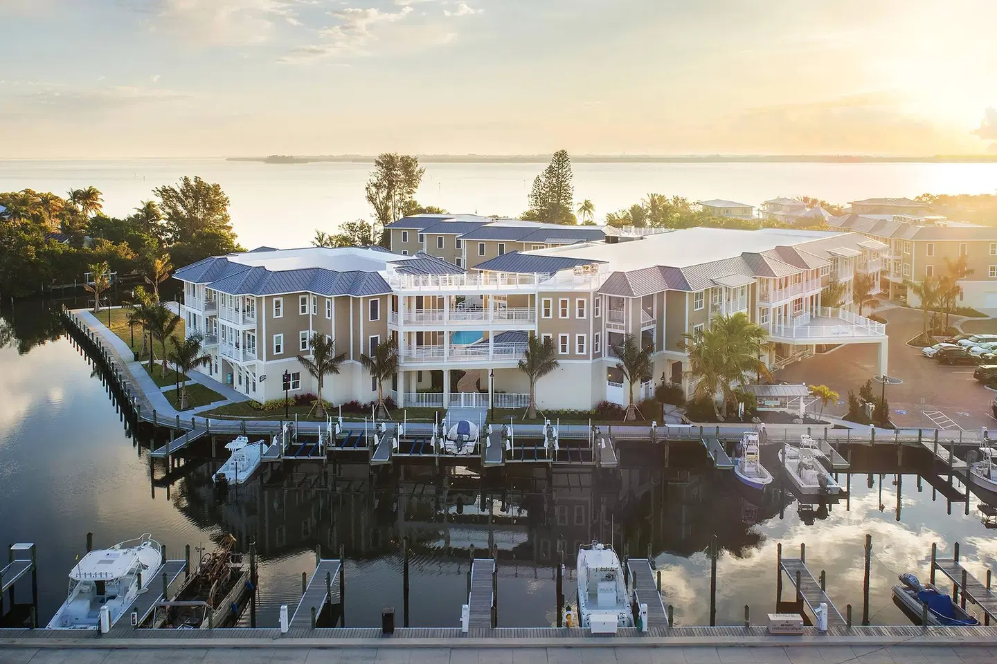 Waterline Villas & Marina, Autograph Collection EXTERIOR