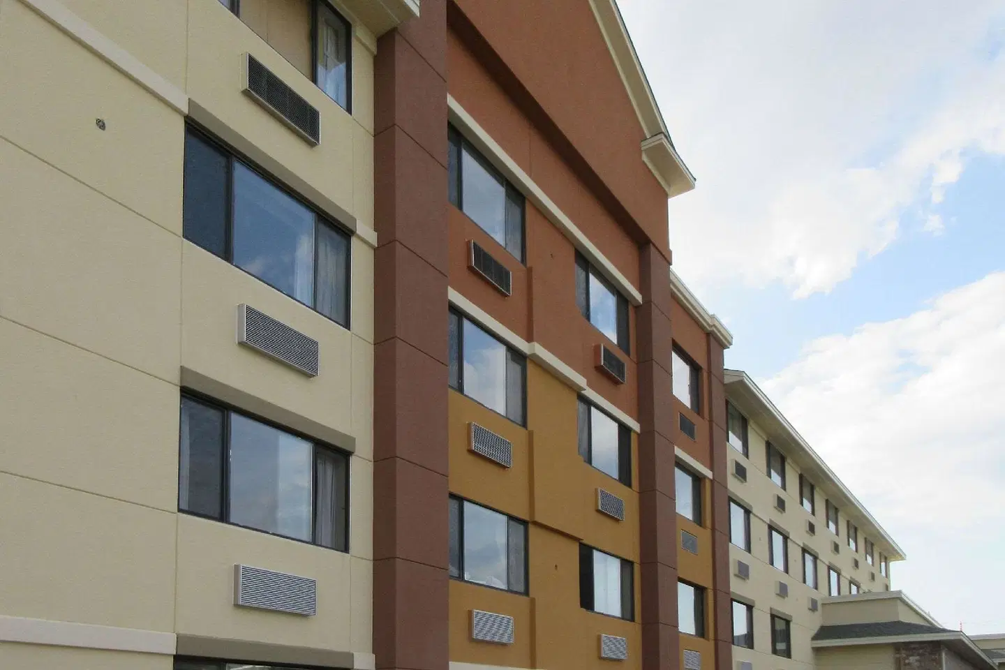 MainStay Suites I-90 City Center EXTERIOR
