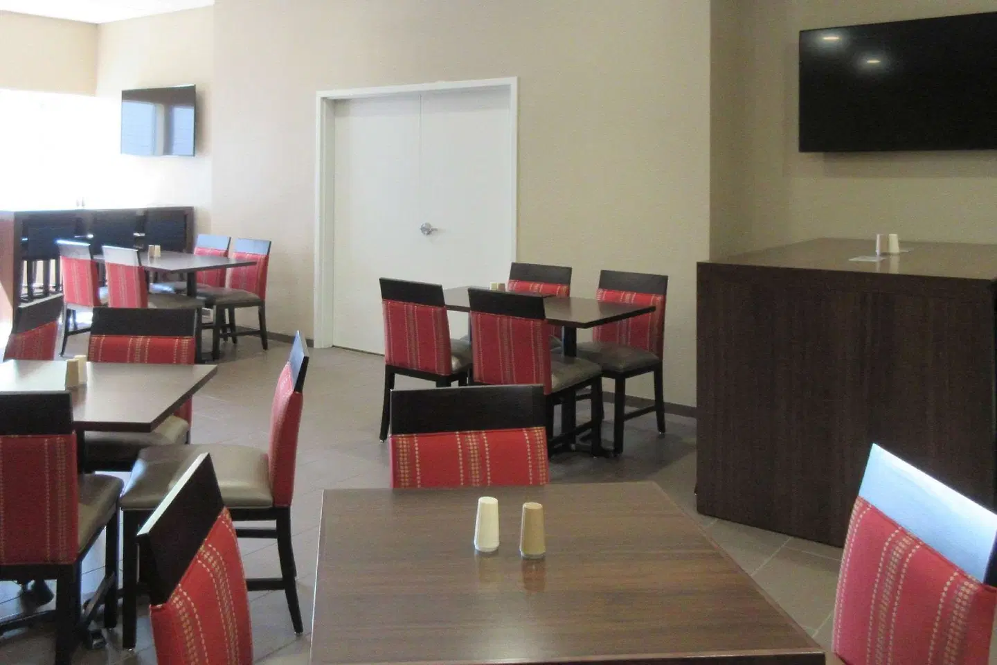 MainStay Suites I-90 City Center ROOM_EXAMPLE
