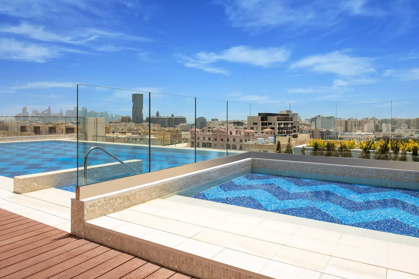 Abesq Doha Hotel & Residences by IHG OUTDOOR_POOL