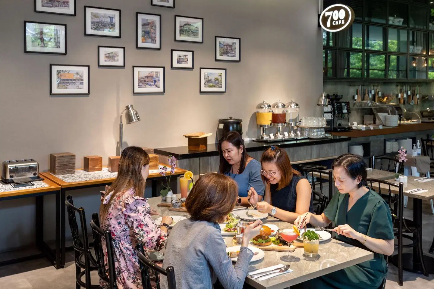 Hotel Traveltine Downtown Singapore, Trademark PEOPLE