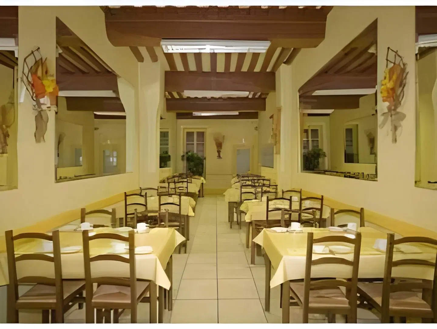 Best Western Plus Au Grand Saint Jean Restaurant