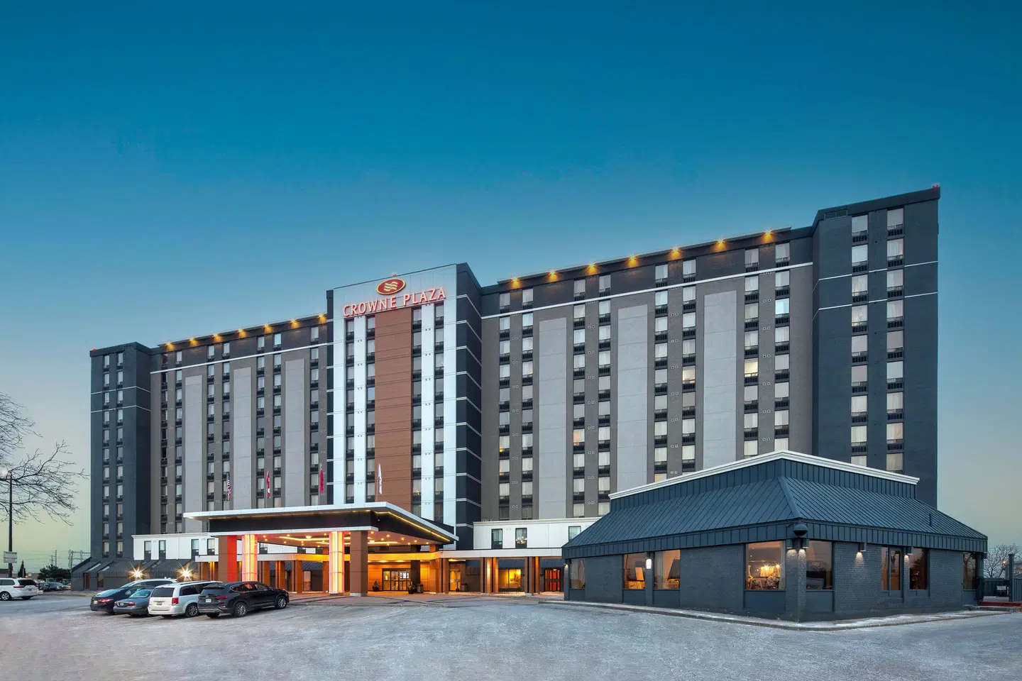 Crowne Plaza Toronto Airport by IHG EXTERIOR