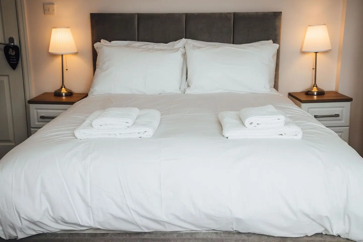 The Carmel Hotel ROOM_EXAMPLE