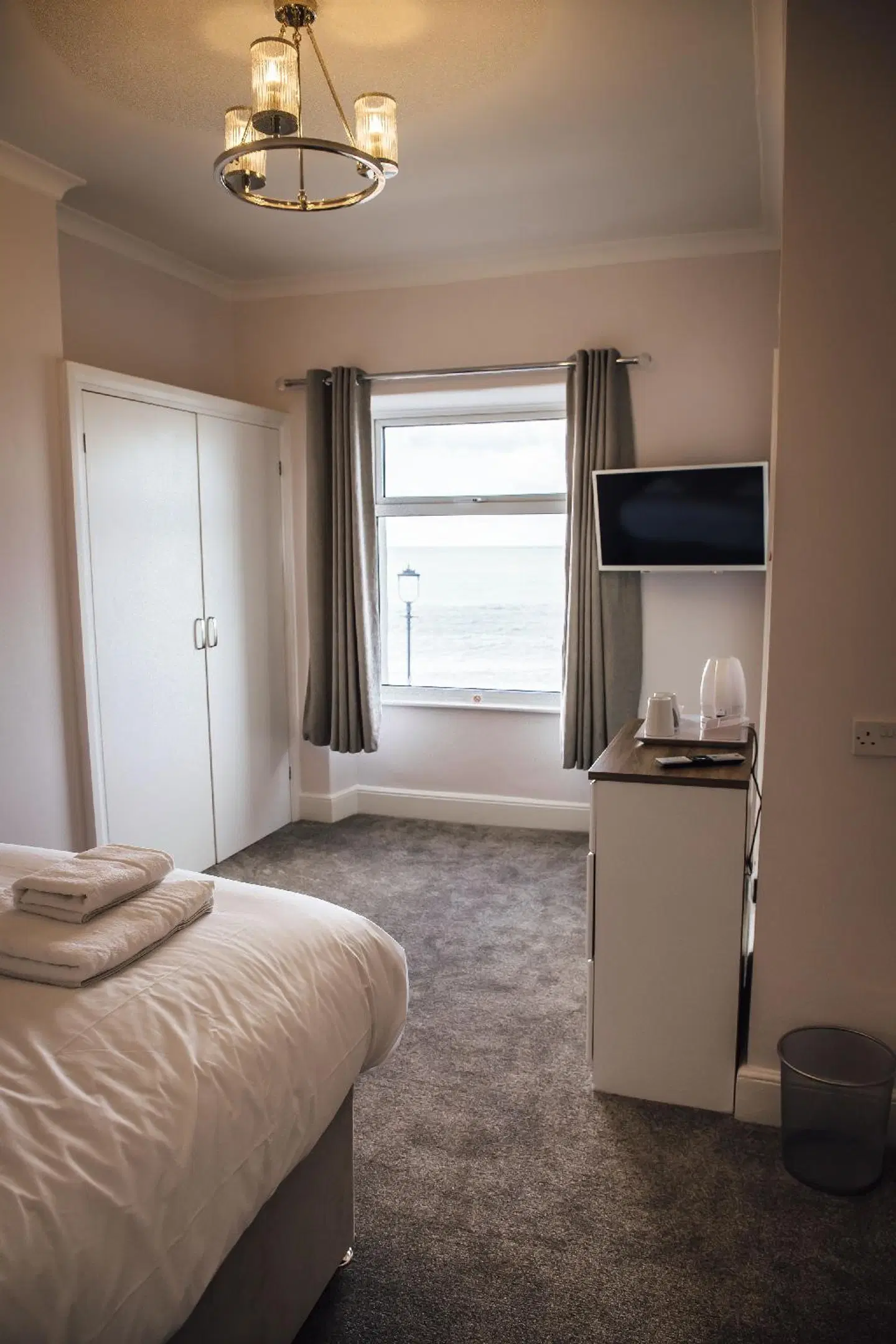 The Carmel Hotel ROOM_EXAMPLE