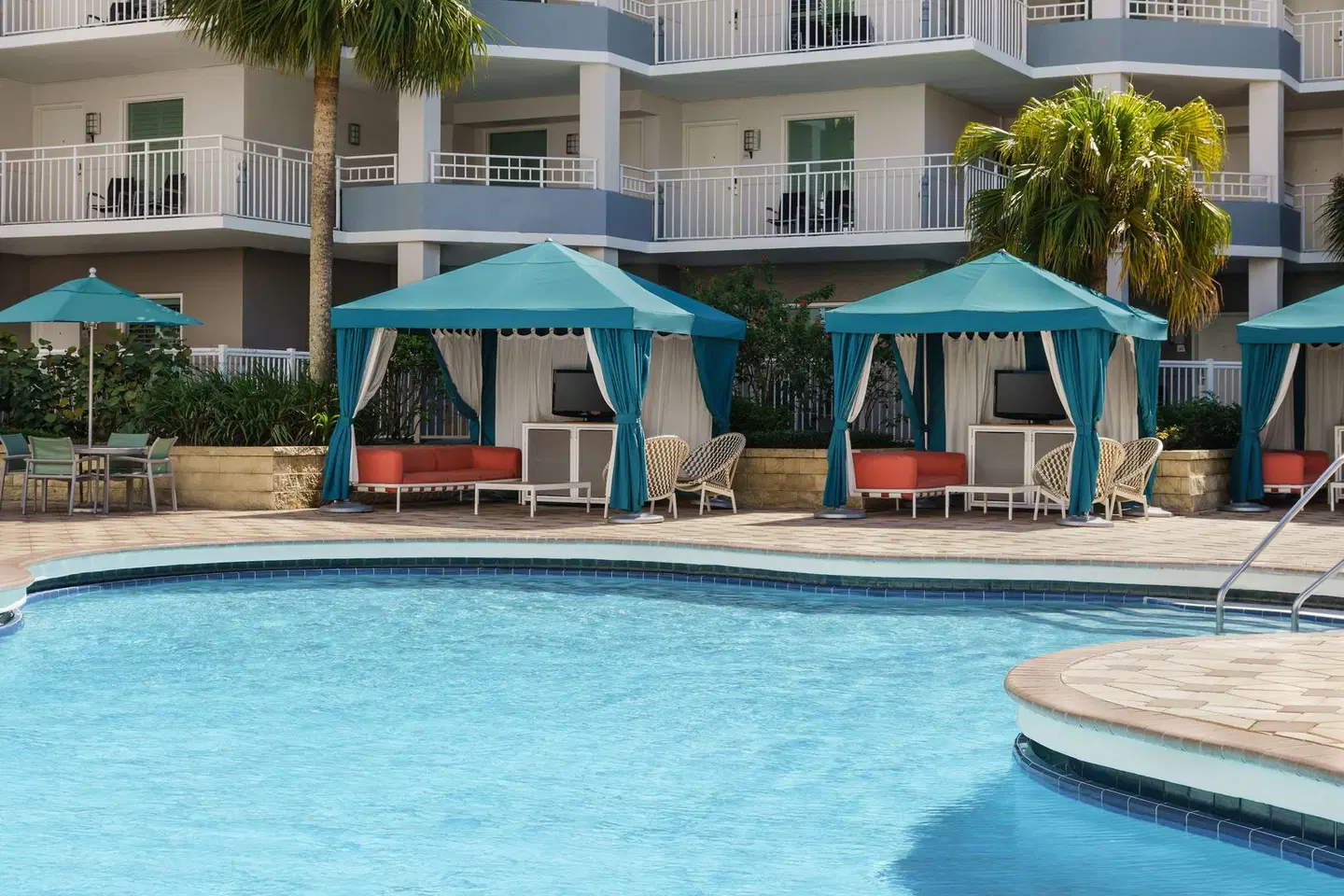 Embassy Suites by Hilton Orlando - Lake Buena Vista Resort OUTDOOR_POOL