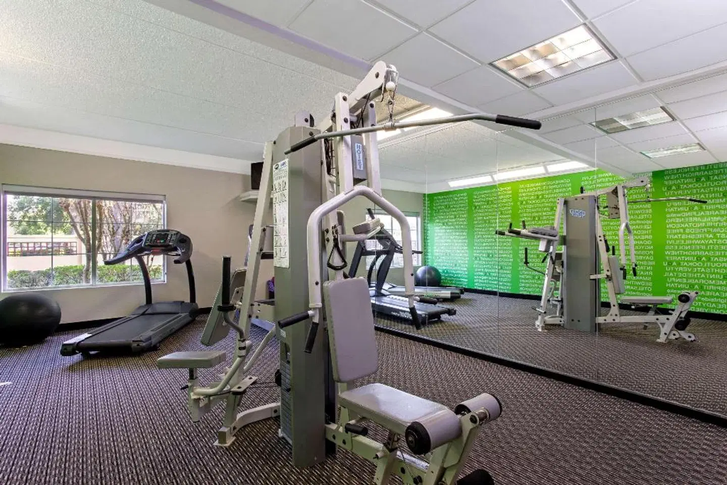 La Quinta Inn & Suites by Wyndham Orlando Airport North SPORTS_AND_LEISURE