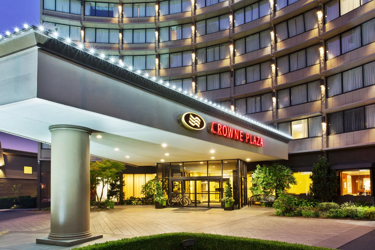 Crowne Plaza Portland-Downtown Conv Ctr by IHG EXTERIOR