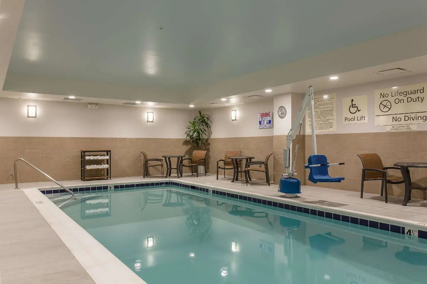 Hampton Inn & Suites Knoxville Papermill Drive Hallenbad