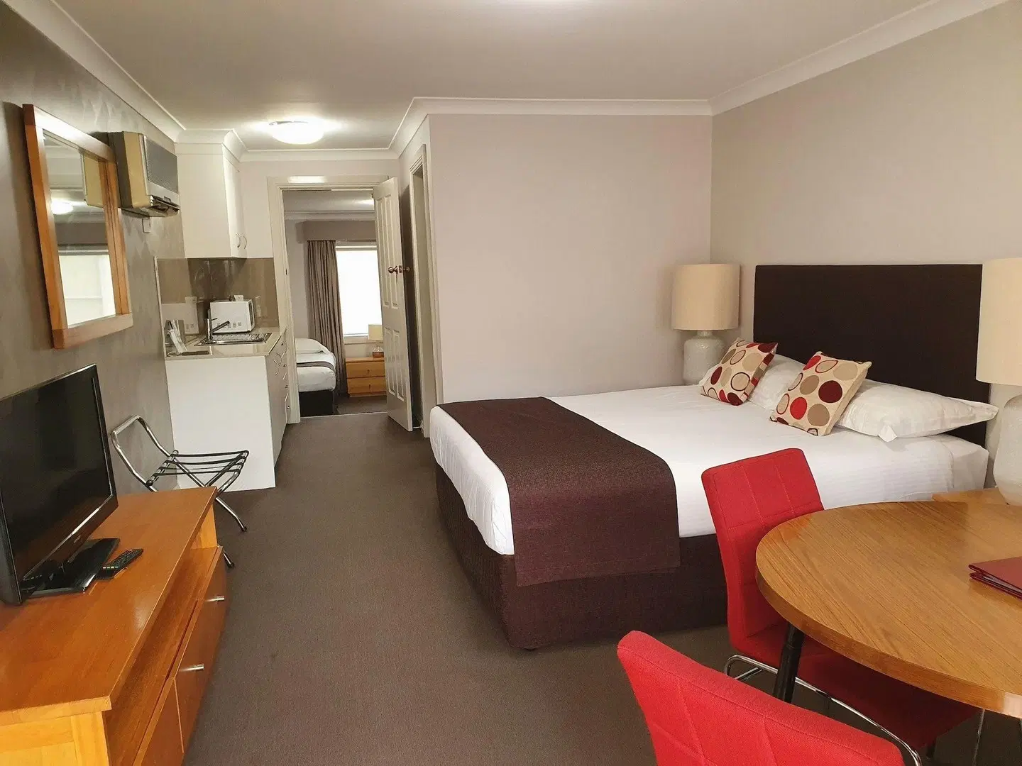 McNevins Tamworth Motel ROOM_EXAMPLE