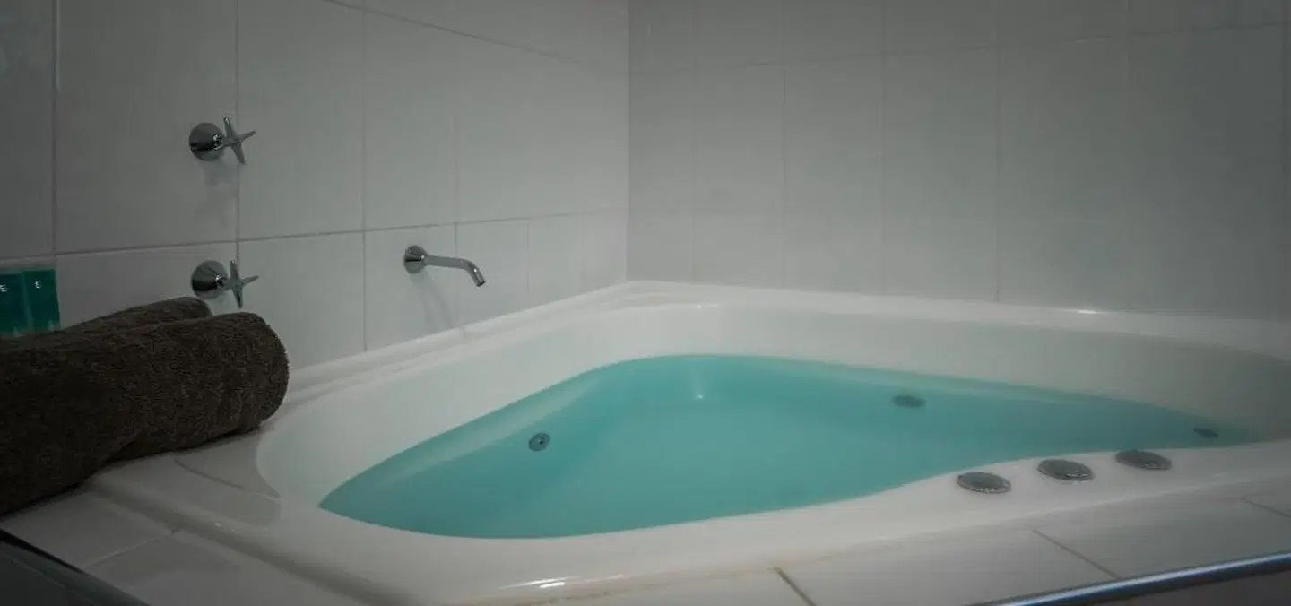 Akuna Motor Inn HEALTH_BEAUTY