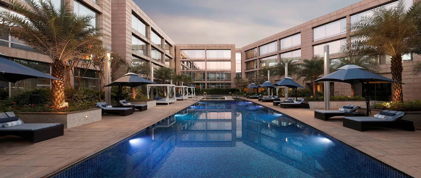 Hilton Bangalore Embassy Golf Links Hallenbad