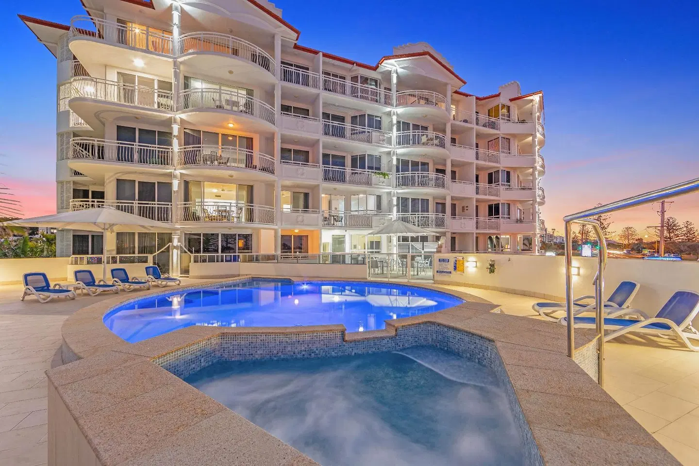 Aquarius Resort EXTERIOR