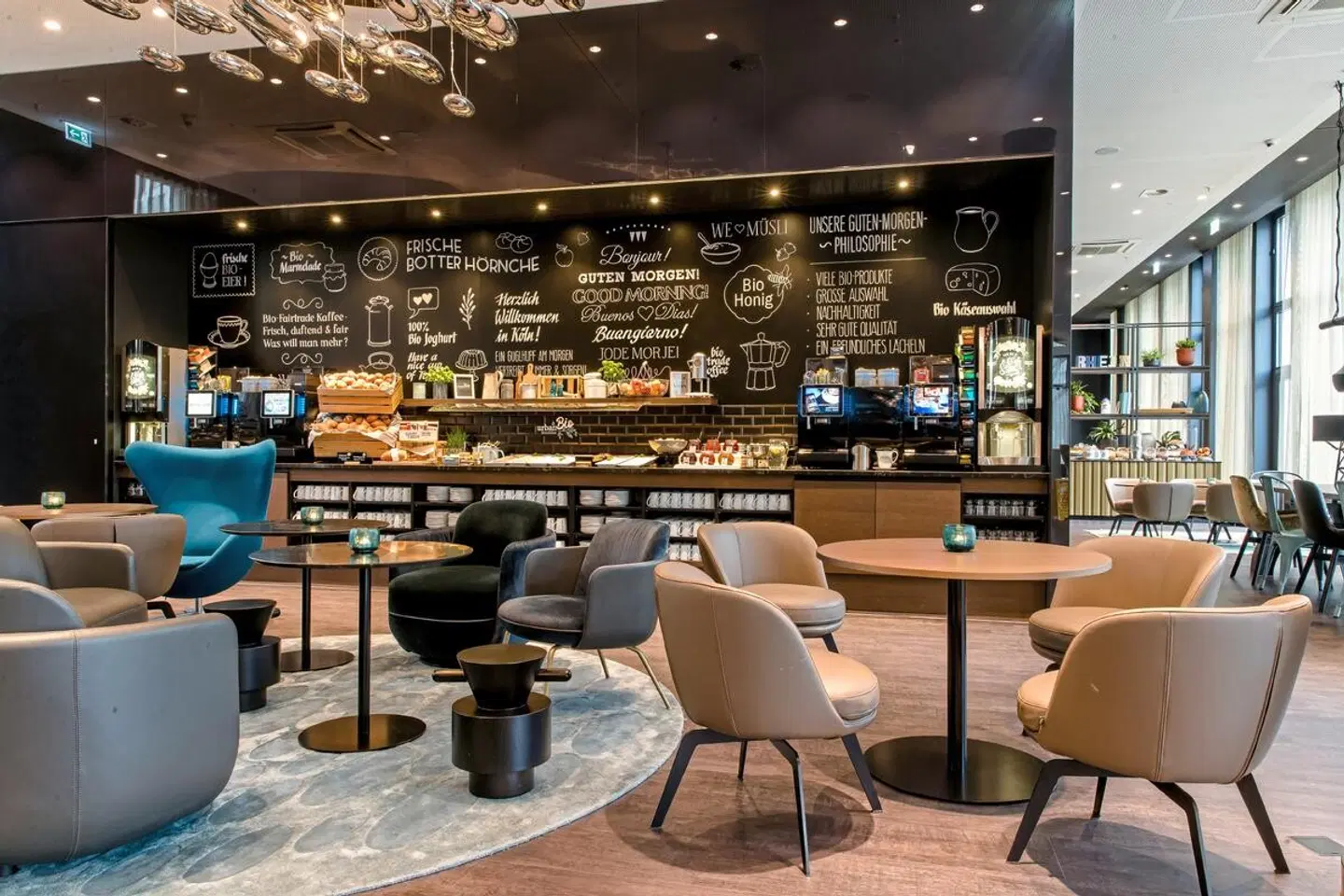 Motel One Köln-Altstadt - inkl. Handball-Ticket WM 2027 Bar