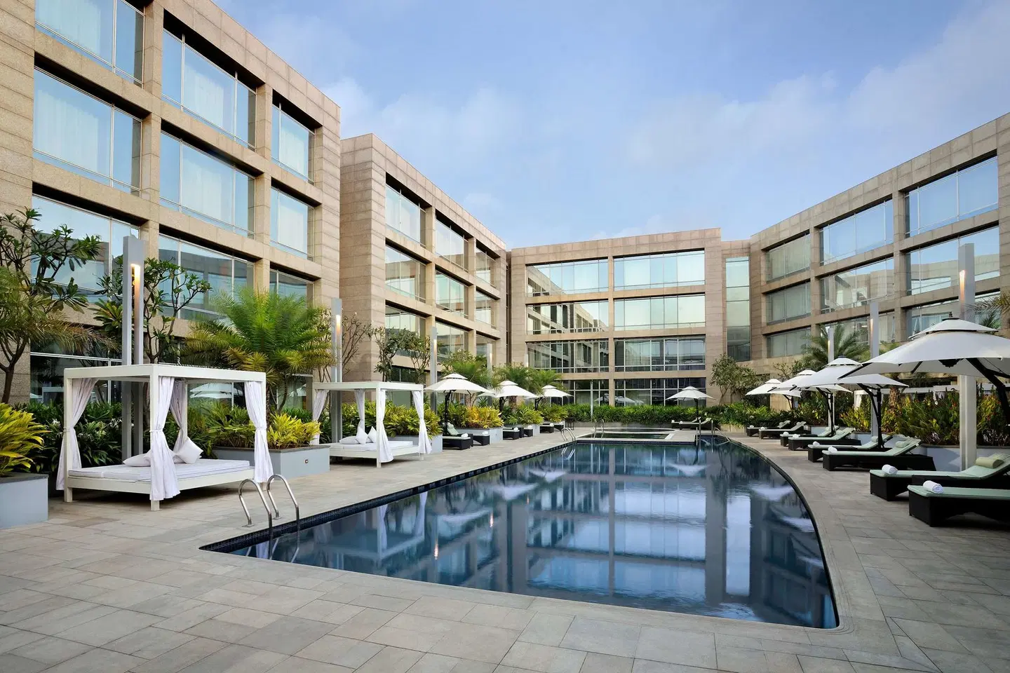 Hilton Bangalore Embassy Golf Links EXTERIOR