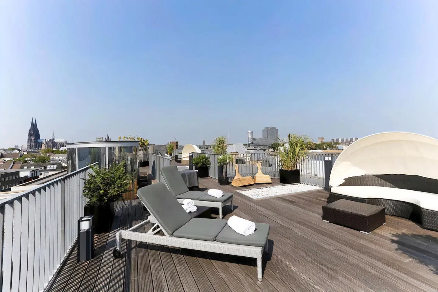 artotel Cologne - inkl. Handball-Ticket WM 2027 Terrasse