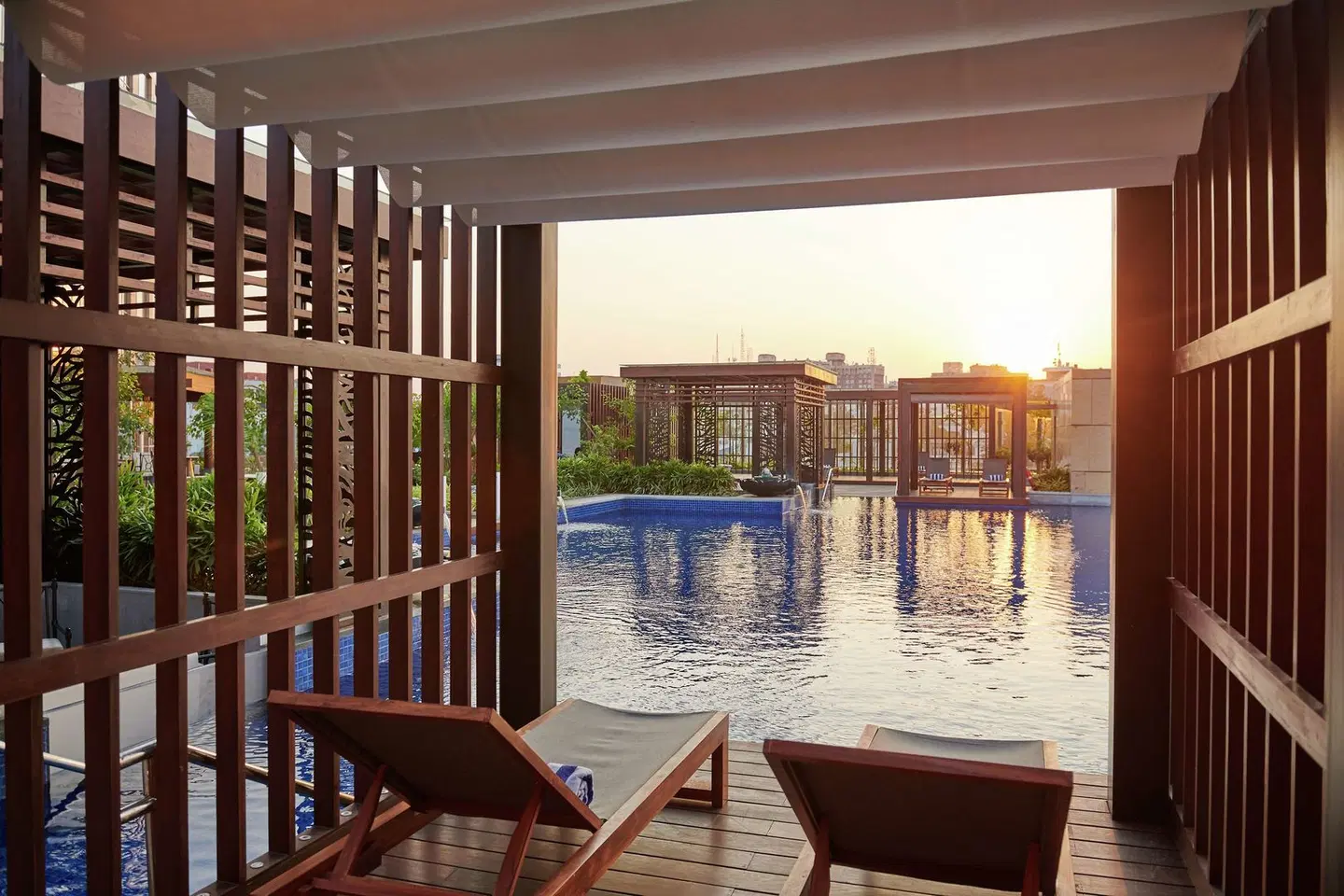 Conrad Bengaluru Hallenbad