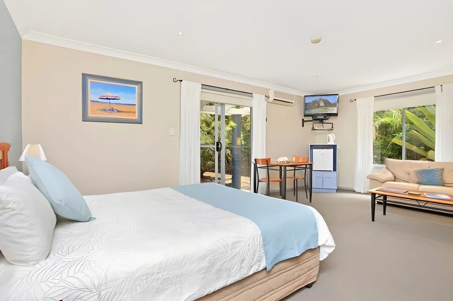 Tiarri Terrigal Beach ROOM_EXAMPLE
