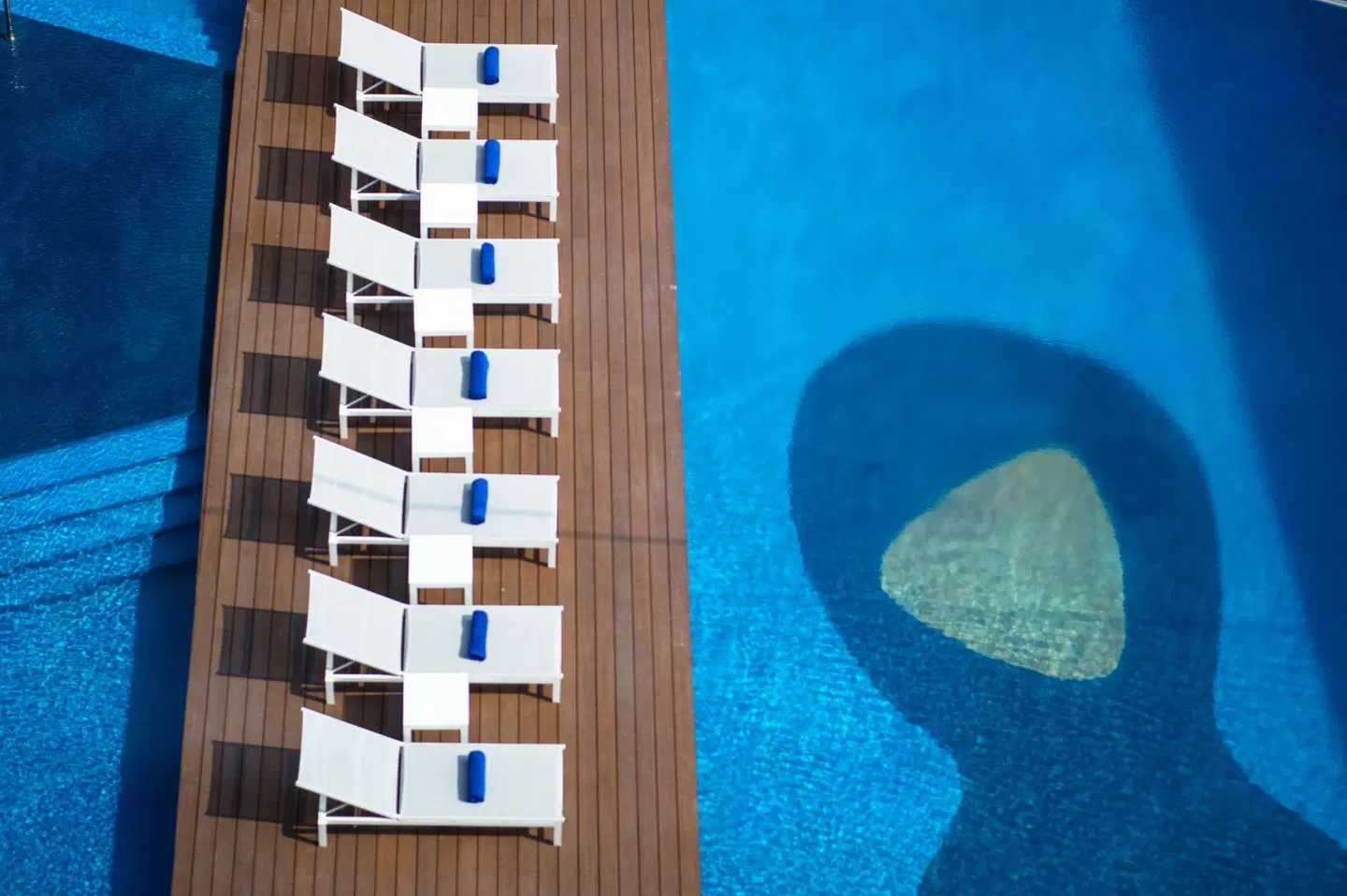 Conrad Manila EXTERIOR