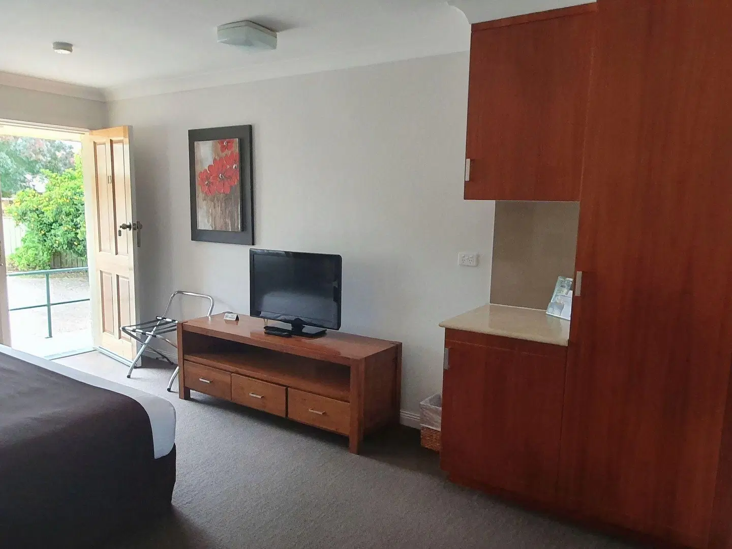 McNevins Tamworth Motel ROOM_EXAMPLE