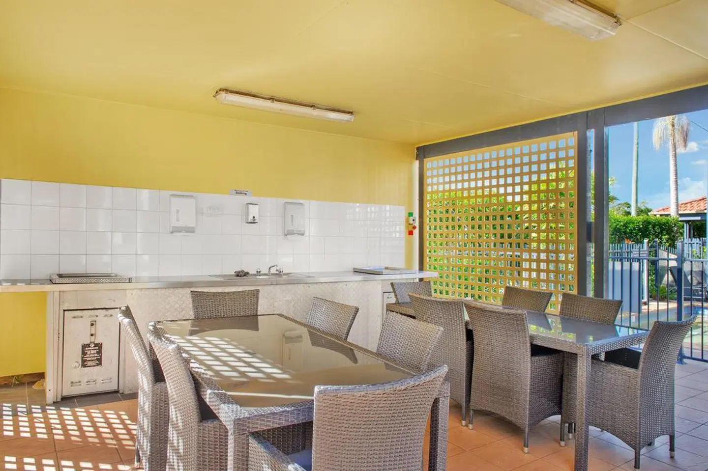South Pacific Apartments ROOM_EXAMPLE