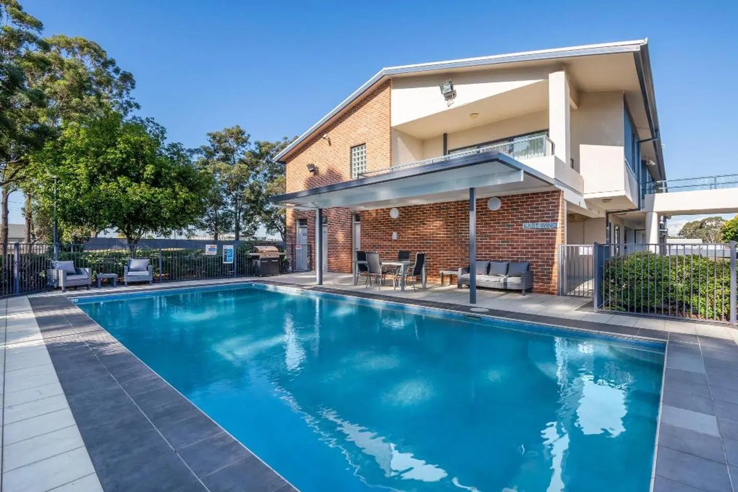 Hawkesbury Race Club Motel OUTDOOR_POOL