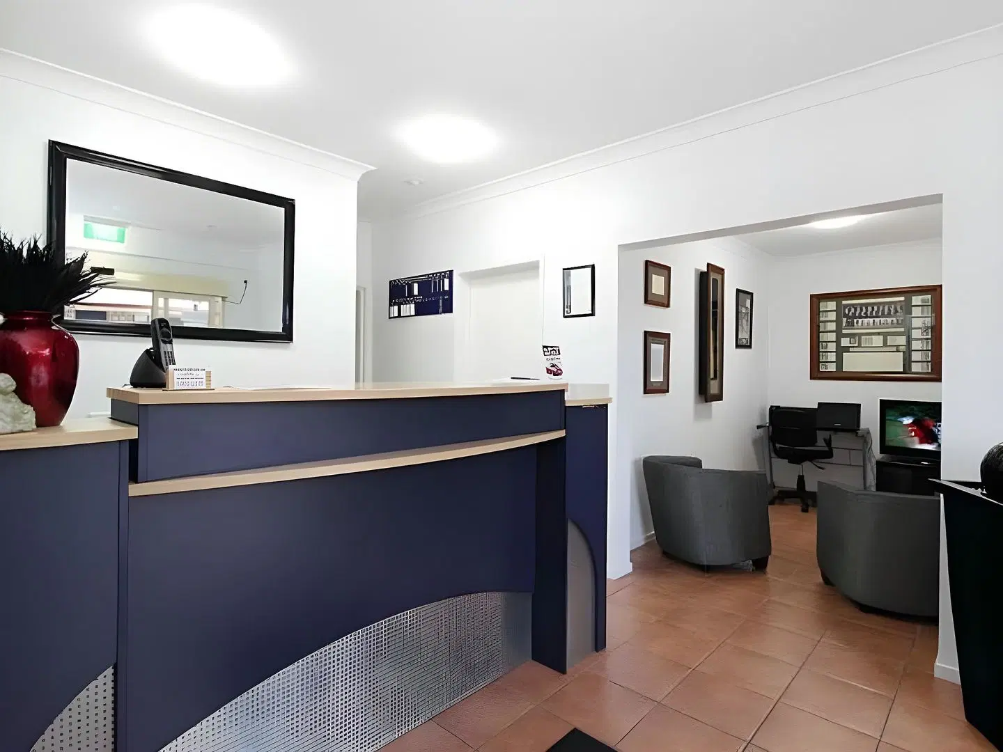 Browns Plains Motor Inn ROOM_EXAMPLE