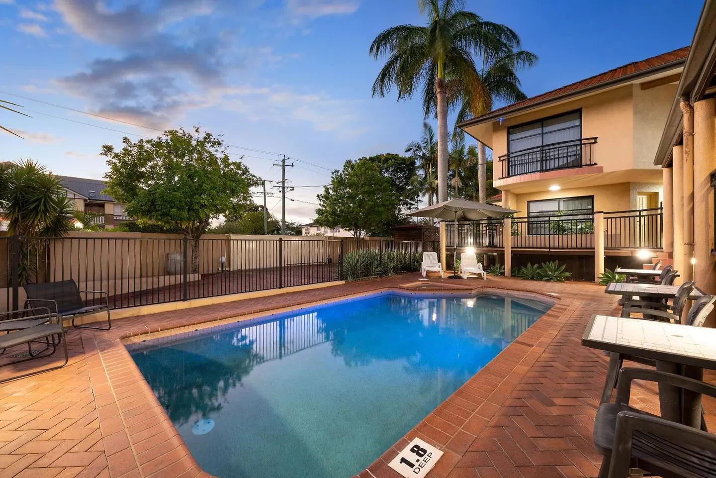 Pegasus Motor Inn OUTDOOR_POOL