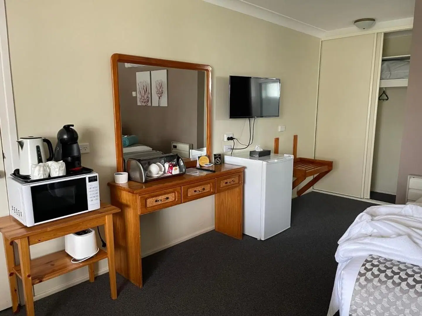 Highlands Motor Inn ROOM_EXAMPLE