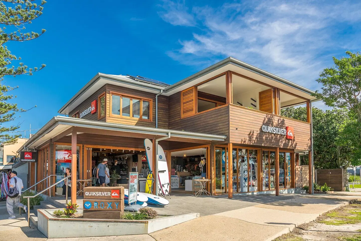 Quiksilver Apartments EXTERIOR