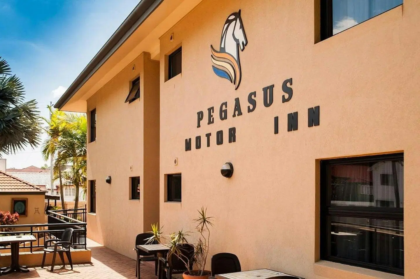 Pegasus Motor Inn EXTERIOR