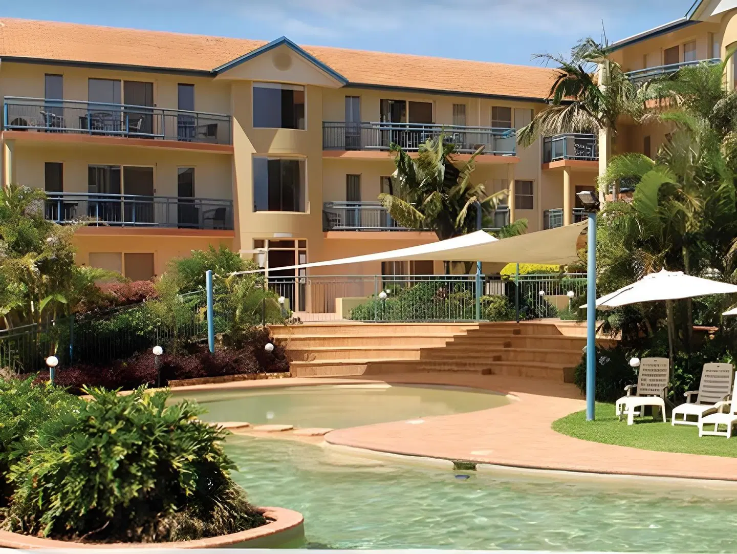 Town Beach Beachcomber Resort EXTERIOR