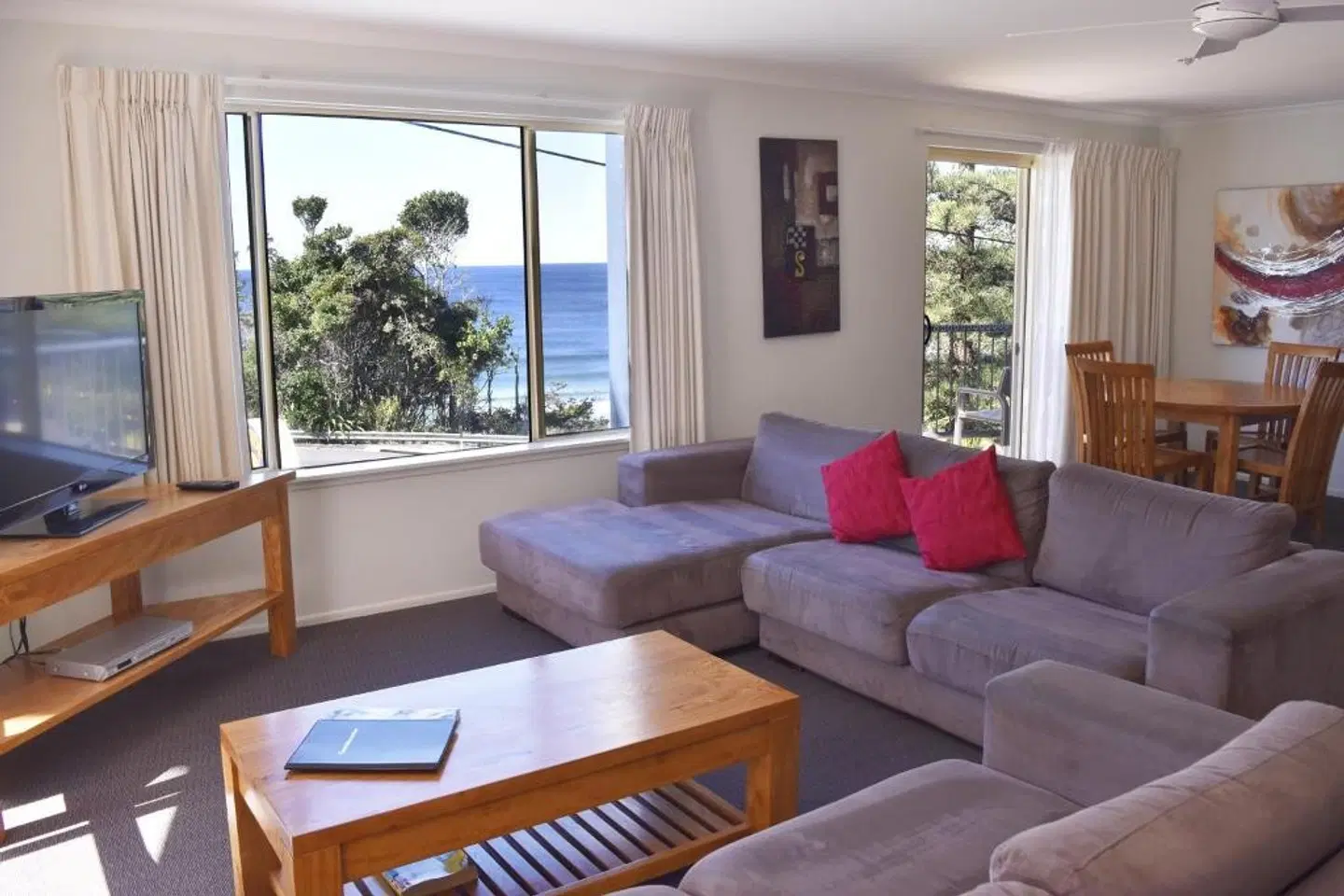 Beachside Holiday Apartments ROOM_EXAMPLE