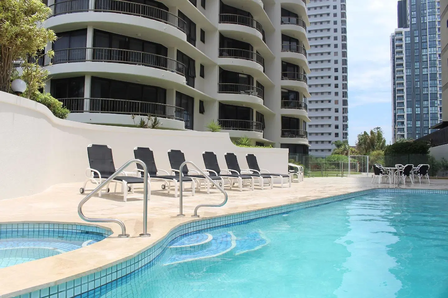 Boulevard North Holiday Apartments OUTDOOR_POOL