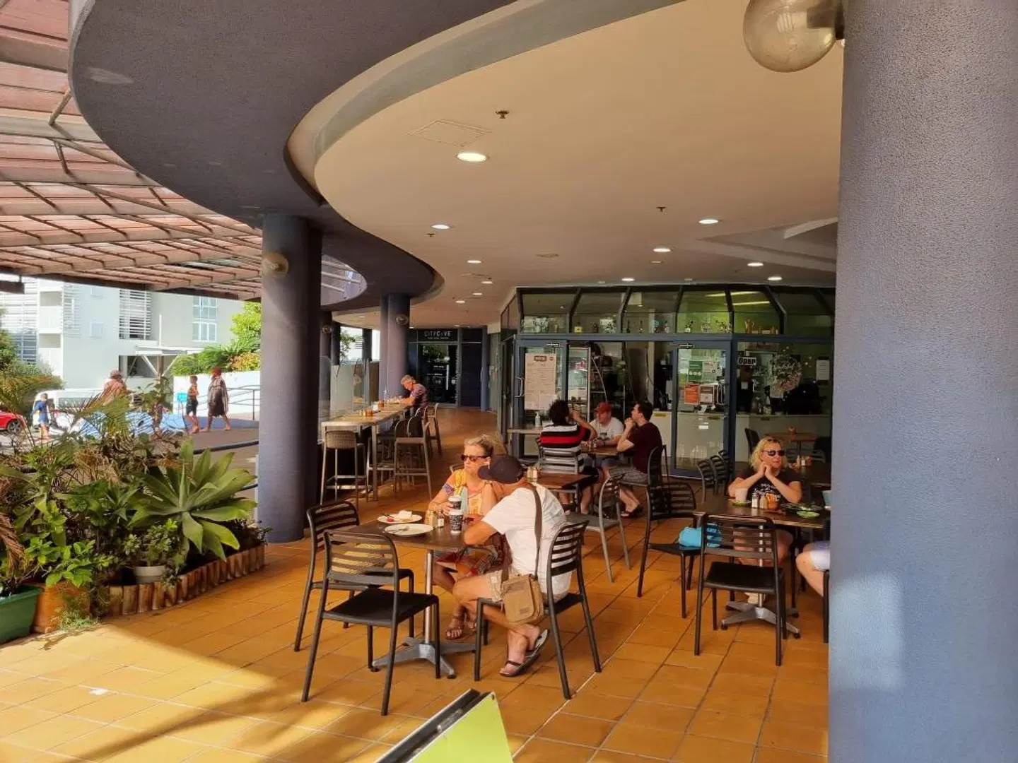 Centrepoint Apartments Caloundra Restaurant