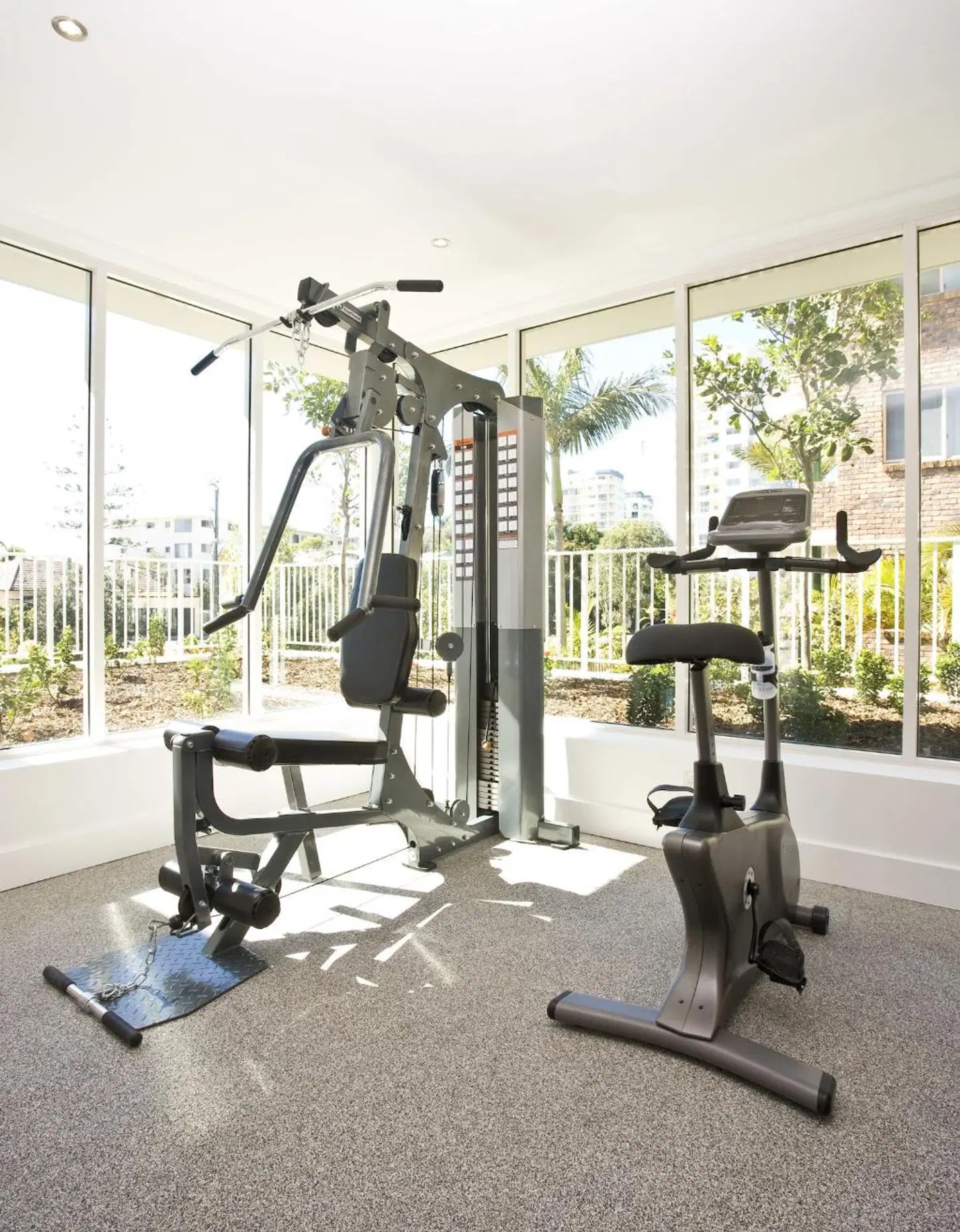 Kirra Surf Apartments SPORTS_AND_LEISURE