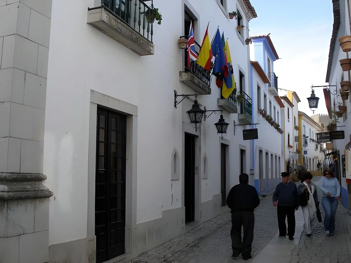 Rainha Santa Isabel EXTERIOR