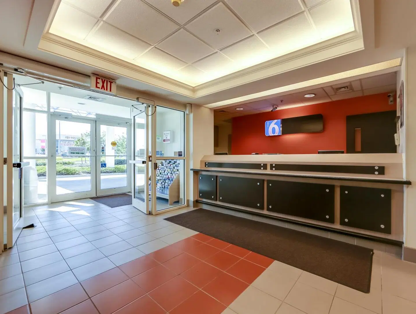 Motel 6 Mississauga, ON - Toronto LOUNGE_LOBBY