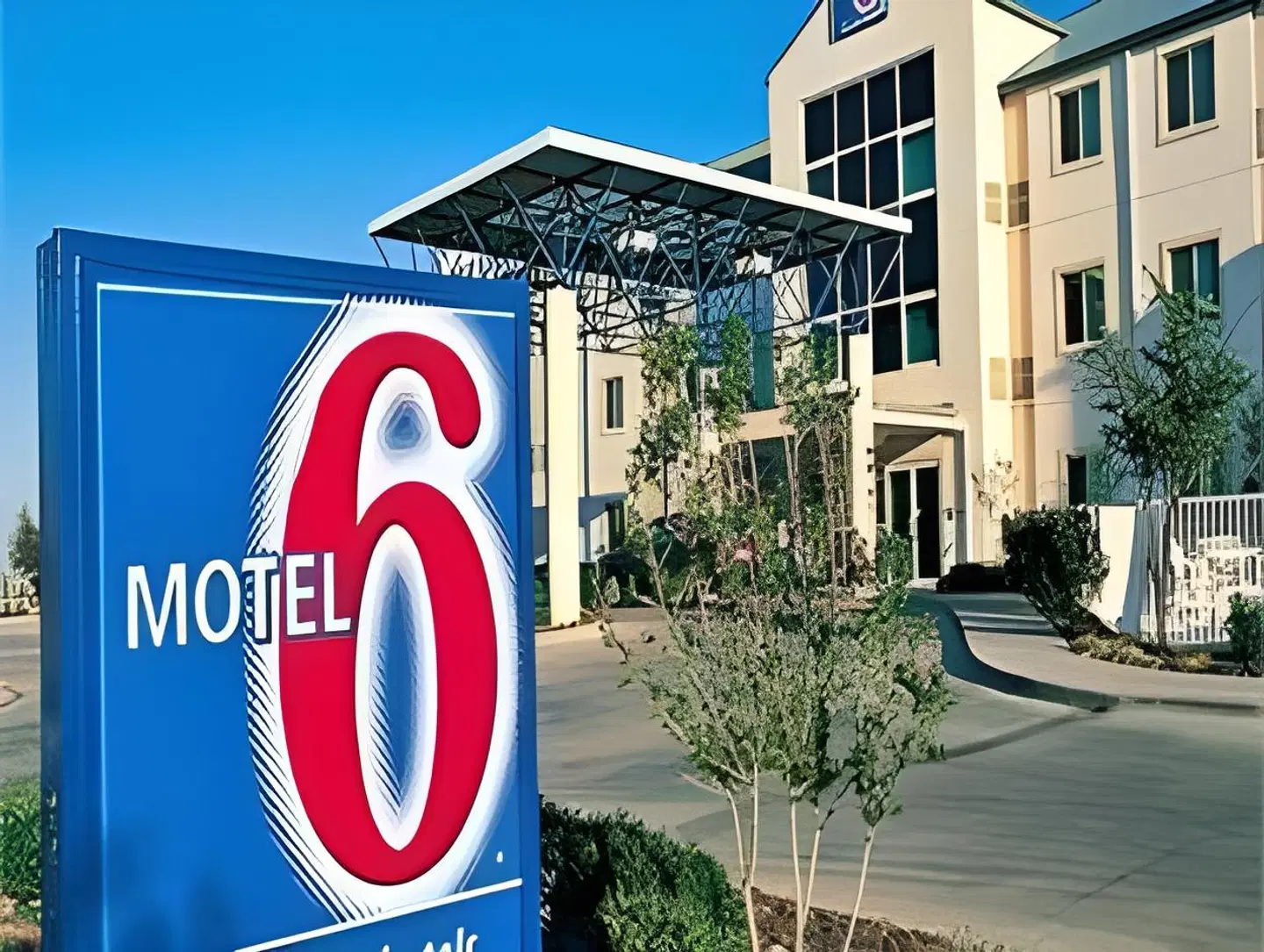 Motel 6 London, ON - Ontario EXTERIOR
