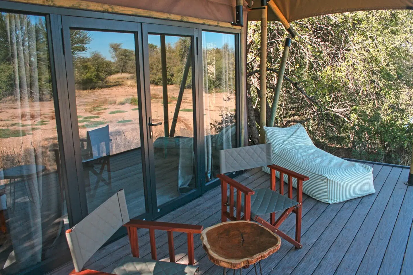 Osonjiva Outpost Terrasse